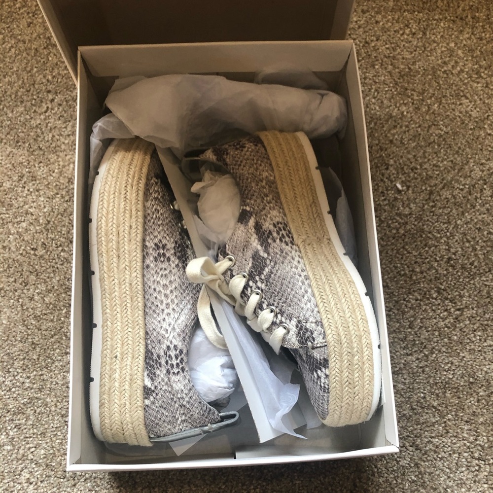 Snakeskin Platforms